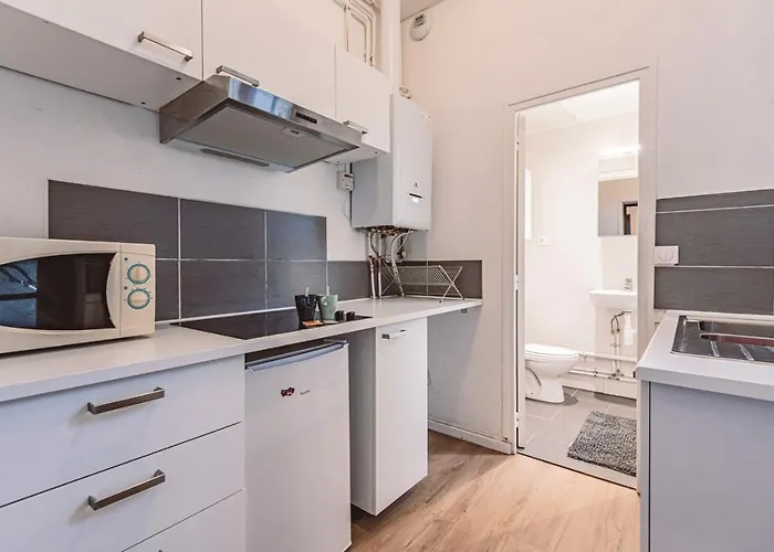 アパート Le Jardinet, Face A La Cathedrale, Baignoire - Rdc